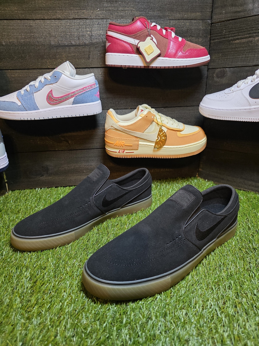 Men's 13 Nike SB Jaboski Slip-On  Skate Shoes in Black